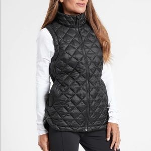 Athleta Whisper Vest